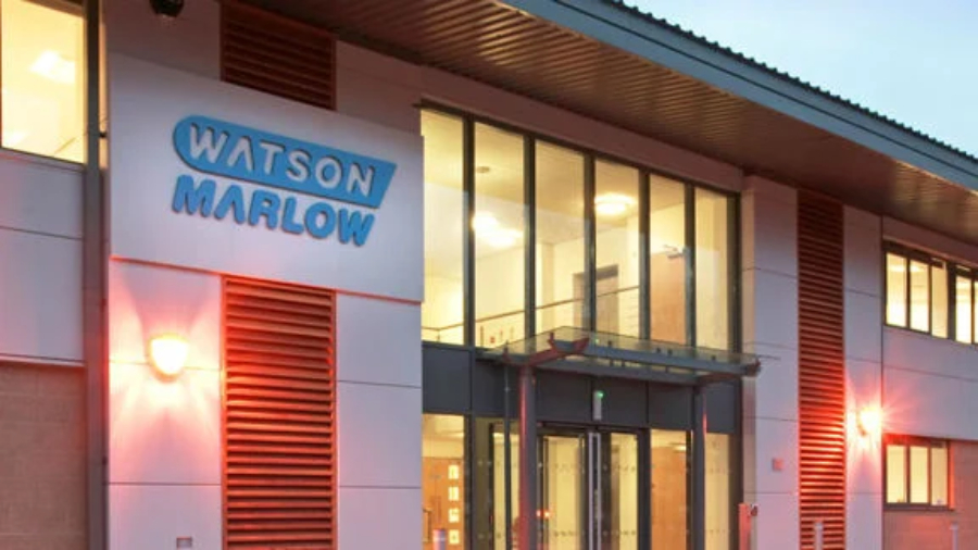 Офис компании Watson-Marlow Компания Watson-Marlow производит насосы различного типа и оказывает инженерную поддержку многим промышленным отраслям и научным проектам. Для лабораторных нужд у предприятия есть линия насосов (с дозаторами и без) перистальтического типа. Перистальтические насосы позволяют достичь оптимальной производительности в ряде областей: от фармацевтических фабрик и биотехнологических производств, где требуется стерильность и точность дозировки, до проектов по работе с высоко-коррозионными суспензиями, которые используются для обработки драгоценных металлов.