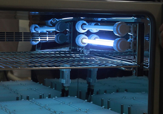 УФ-лампа в шейкере-инкубаторе ZWYC-293G