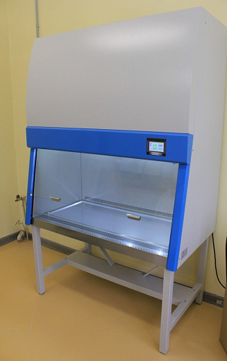 Бокс (шкаф) биологической безопасности, класс II (тип A2), вертикальный поток, ширина рабочей поверхности 120 см,  ВА safe-1,2 с подставкой