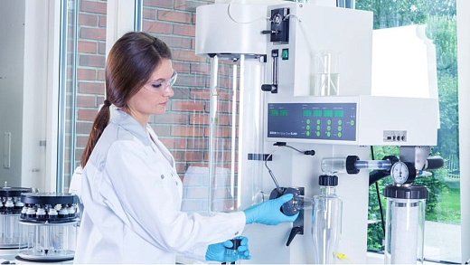 Сушилка распылительная, от 1 до 25 мкм, Mini Spray Dryer B-290 Basic, в работе, Buchi